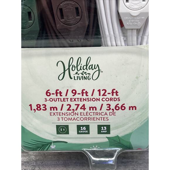 Lot Of 2 Holiday Living 3 Count Outlet Extension Cords in 6', 9' and 12'. {3}. - Picture 4 of 10